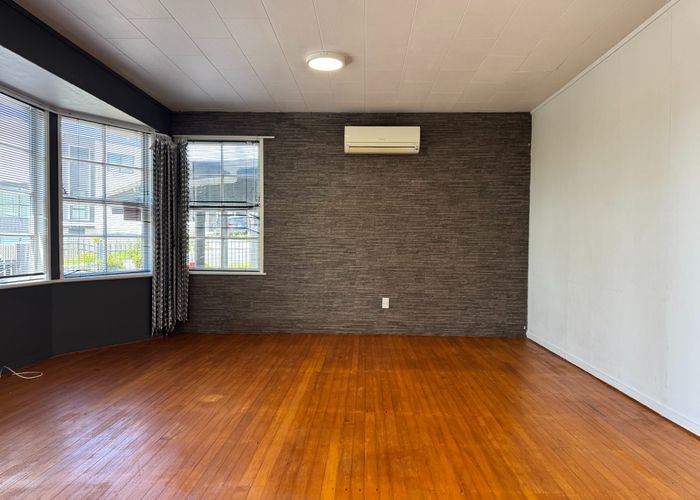  at 17 Hewlett Road, Massey, Waitakere City, Auckland