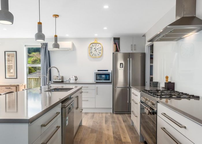  at 48 Banks Boulevard, Whitby, Porirua