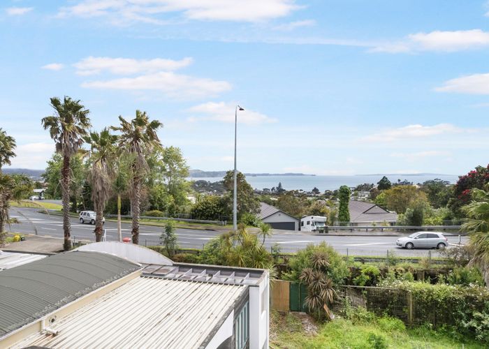 For sale 213 Whangaparaoa Road, Red Beach, Rodney, Auckland homes.co.nz