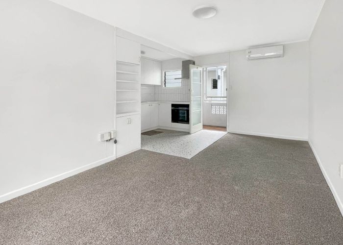  at 49F Seafield View Road, Grafton, Auckland City, Auckland