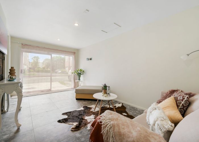  at 435B West Coast Road, Glen Eden, Waitakere City, Auckland