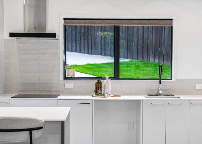  at 14 Landsdale Place, Massey, Waitakere City, Auckland