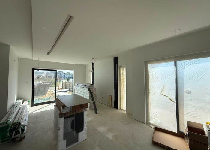  at Unit 8, 83 Otuwairoa Esplanade, Papakura, Papakura, Auckland