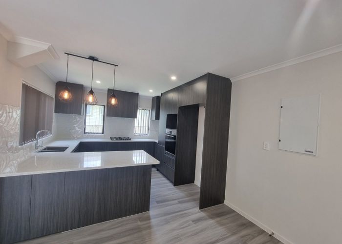  at 2/34 Tawa Crescent, Manurewa, Manukau City, Auckland