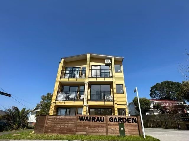  at 318 Wairau Park Road, Glenfield, North Shore City, Auckland