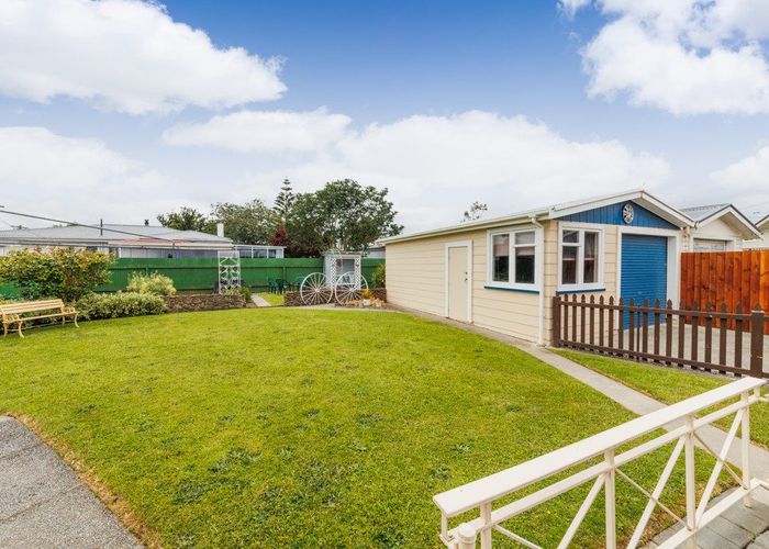  at 18 Tararua Terrace, Cloverlea, Palmerston North