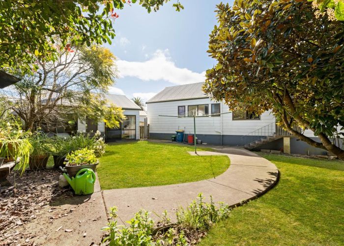  at 22 Granville Drive, Massey, Auckland