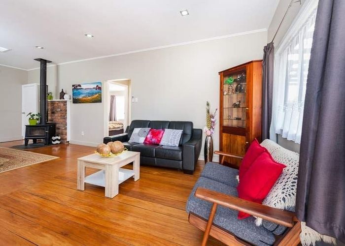  at 109 Seymour Road, Sunnyvale, Waitakere City, Auckland