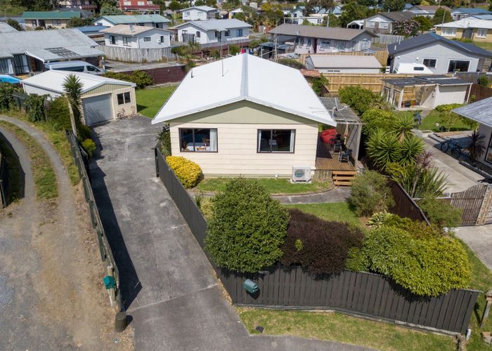  at 11 Simcox Street, Otaki Beach, Otaki