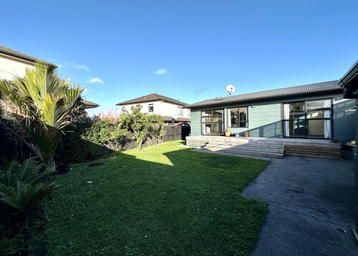  at 19B Glenhaven Place, Te Atatu Peninsula, Waitakere City, Auckland