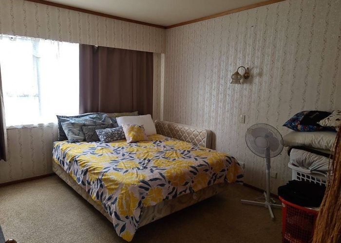  at 1/27 College Road, Northcote, North Shore City, Auckland