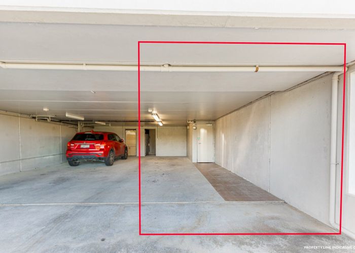 at 2/217G Sunset Road, Sunnynook, Auckland
