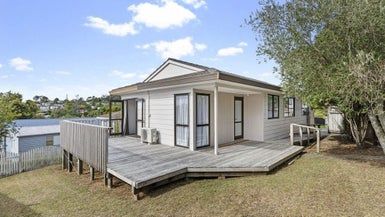  at 208 Solar Road, Glen Eden, Auckland