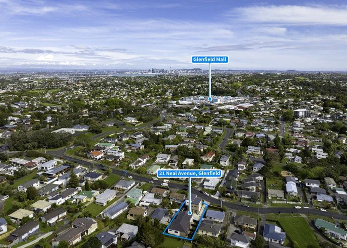 at 21E Neal Avenue, Glenfield, Auckland