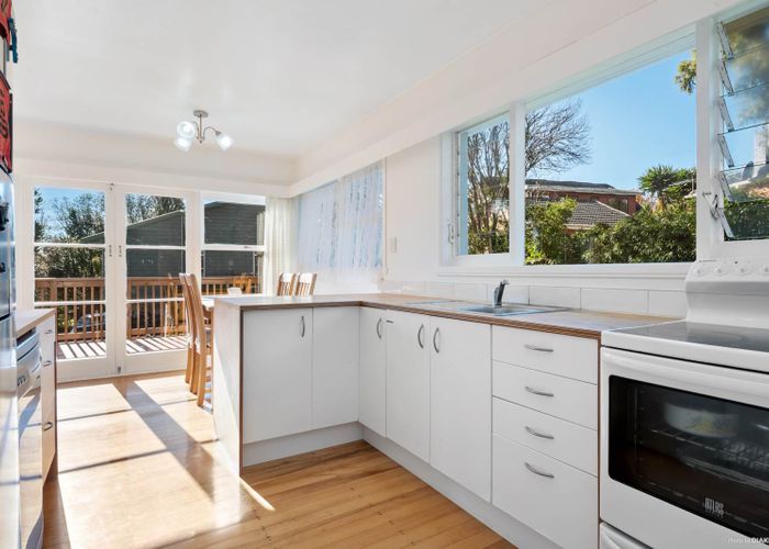  at 92A Coronation Road, Hillcrest, Auckland