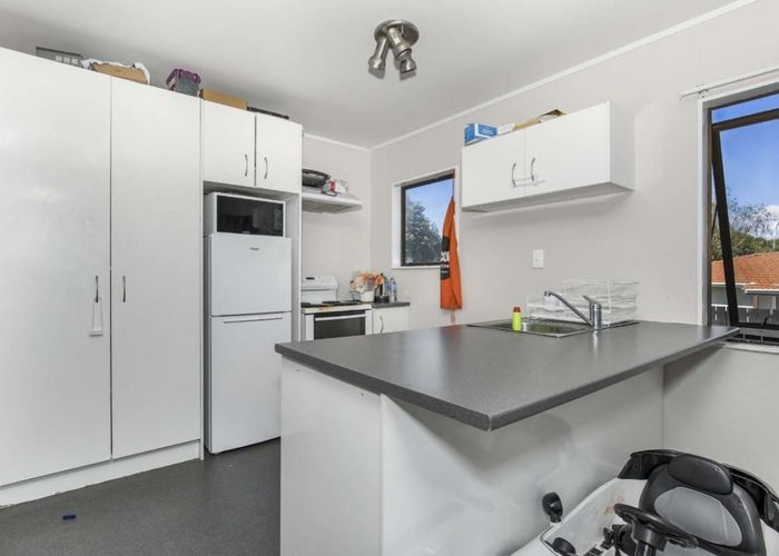  at 1/38 Maplesden Drive, Clendon Park, Manukau City, Auckland