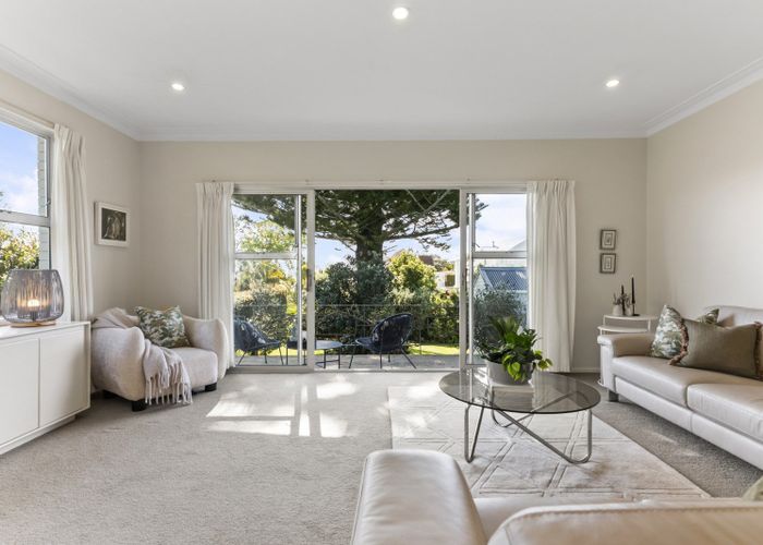  at 2/245 Jervois Road, Herne Bay, Auckland City, Auckland