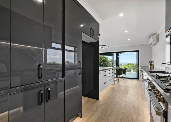  at 2A Redwood Drive, Massey, Waitakere City, Auckland