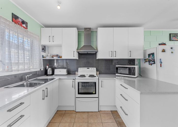  at 2/146 Puhinui Road, Papatoetoe, Auckland