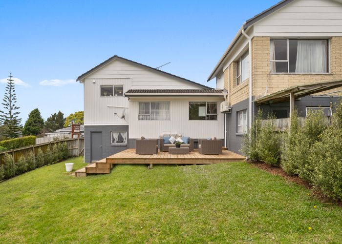  at 2/6 Finchley Road, Torbay, Auckland