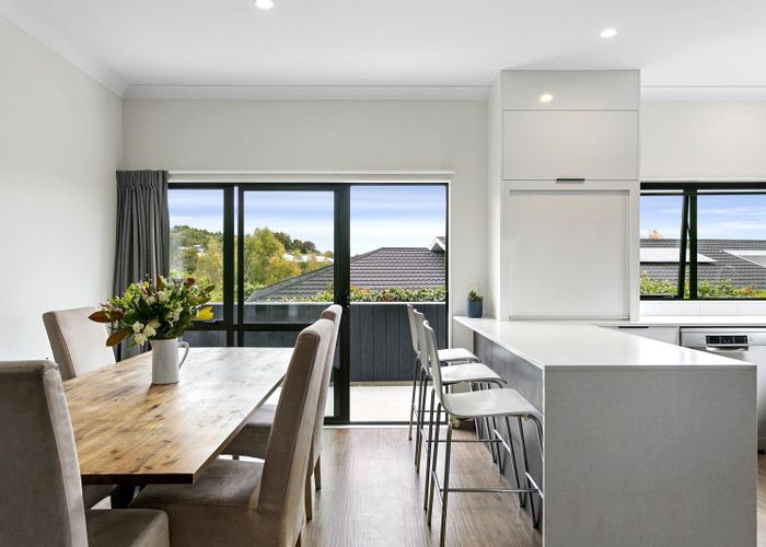  at 2/73 Harvey Street, Waipahihi, Taupō