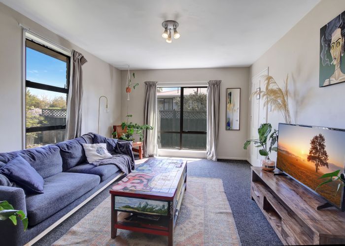  at 1/27 Marlene Street, Casebrook, Christchurch