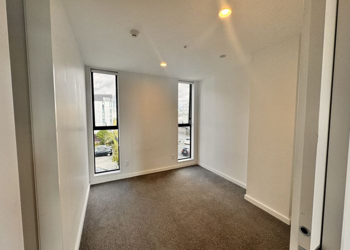  at 19 Rawene Road, Birkenhead, North Shore City, Auckland