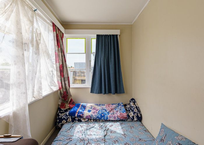  at 1019 Saint Aubyn Street West, Hastings Central, Hastings, Hawke's Bay