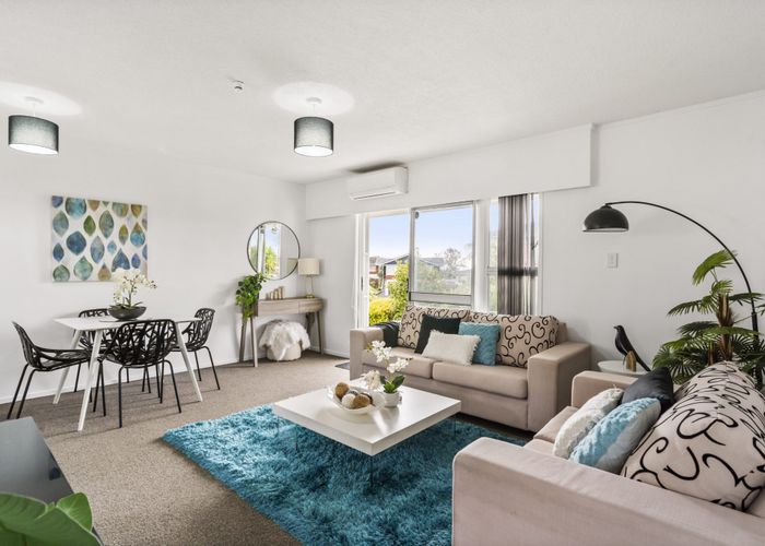  at 2/23 Taitua Drive, Te Atatū South, Auckland