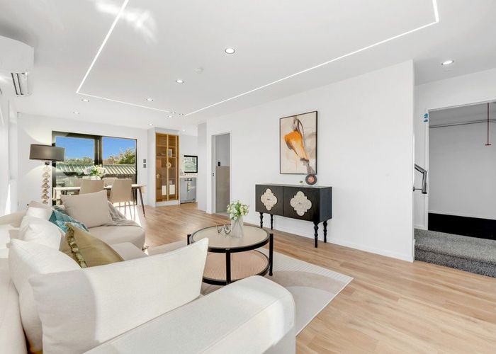  at 6/44 Gibraltar Street, Howick, Manukau City, Auckland