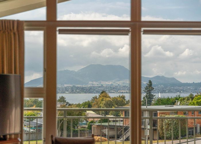  at 8 Earle Place, Acacia Bay, Taupo, Waikato