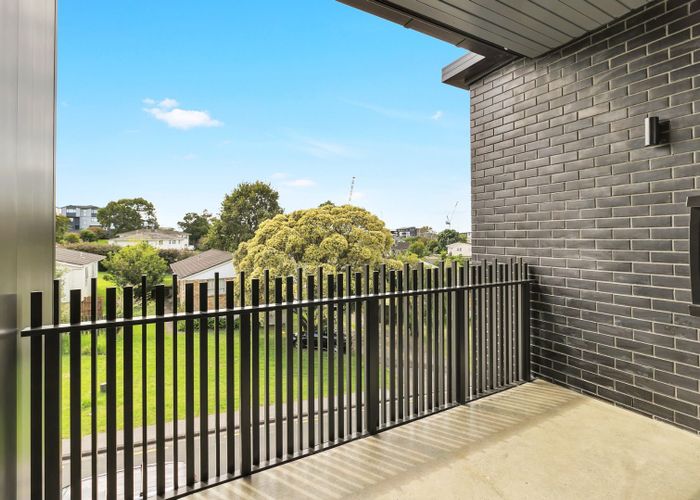  at 202/8B Ko Street, Northcote, North Shore City, Auckland