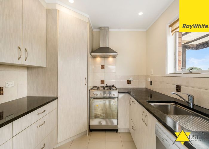  at 1/62 Vera Road, Te Atatu South, Auckland