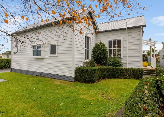  at 3 Hawea Street, Merrilands, New Plymouth