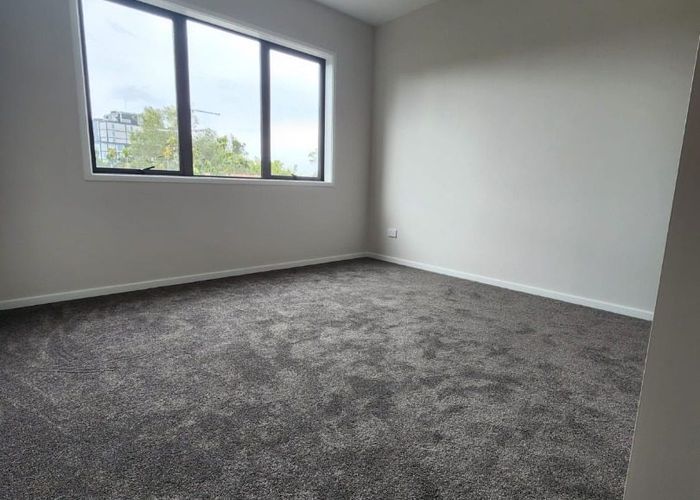  at 8/6 Hamlin Road, Mount Wellington, Auckland City, Auckland