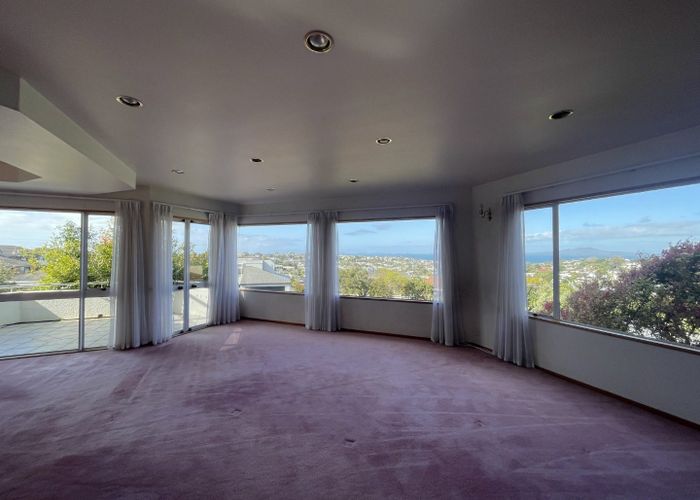  at 19 Calypso Place, Rothesay Bay, Auckland