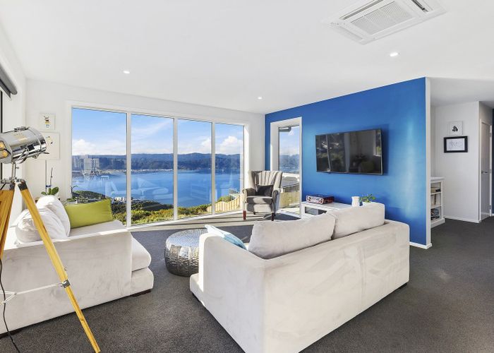  at 2 Promontory Crescent, Newlands, Wellington