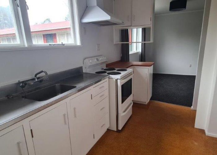  at 4/271 River Road, Claudelands, Hamilton