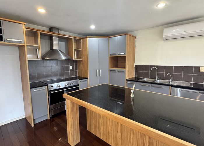  at 17e Balmain Road, Chatswood, North Shore City, Auckland