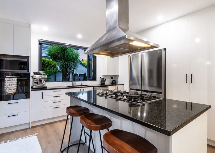  at 8A Onepoto Road, Hauraki, North Shore City, Auckland