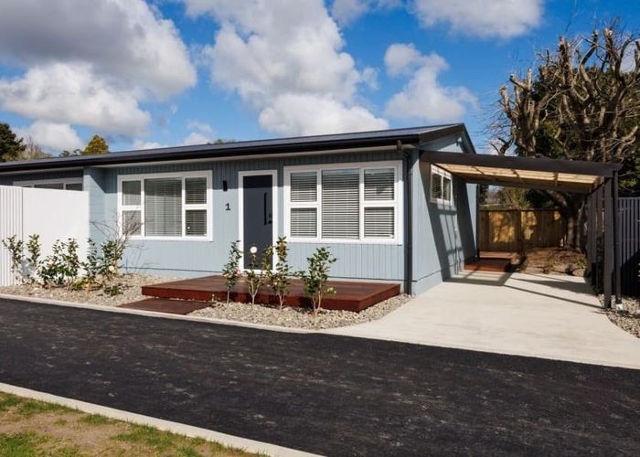  at 1/524 Ferguson Street, Terrace End, Palmerston North, Manawatu / Whanganui