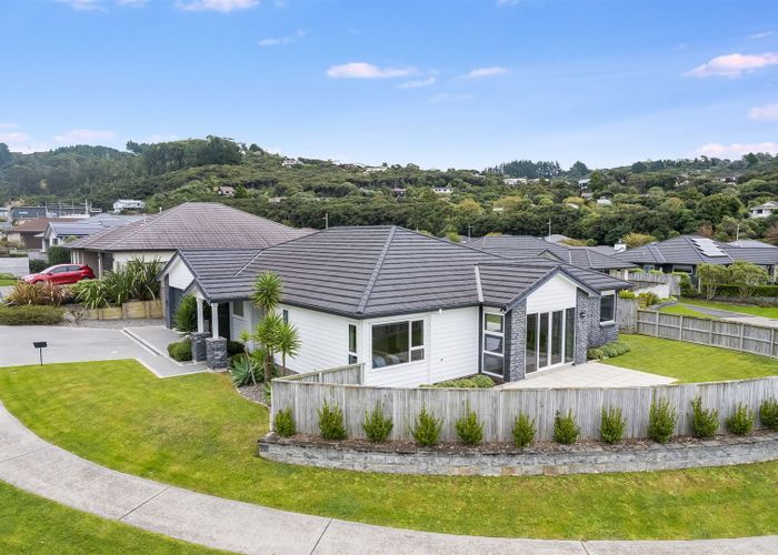  at 7 Leadline Place, Whitby, Porirua