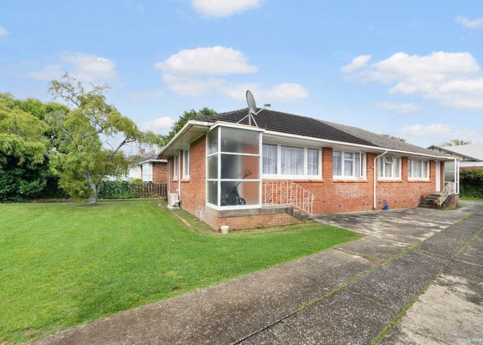  at 1/169 Shakespeare Road, Milford, Auckland