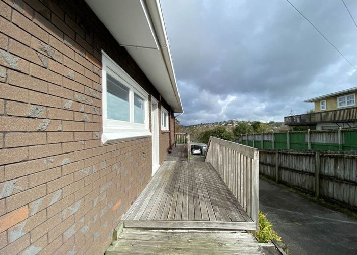  at 1/40 Edgeworth Road, Glenfield, Auckland