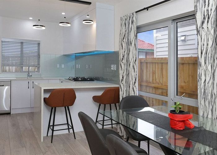  at 43C Border Road, Henderson, Waitakere City, Auckland