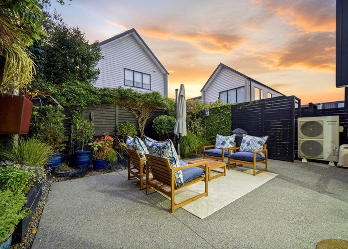  at 2 Windlass Street, Long Bay, North Shore City, Auckland