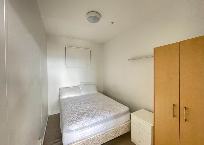  at 804/17 Putney Way, Manukau, Manukau City, Auckland