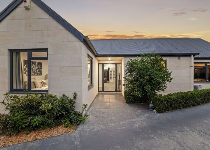  at 31 Baltimore Green, Shirley, Christchurch City, Canterbury