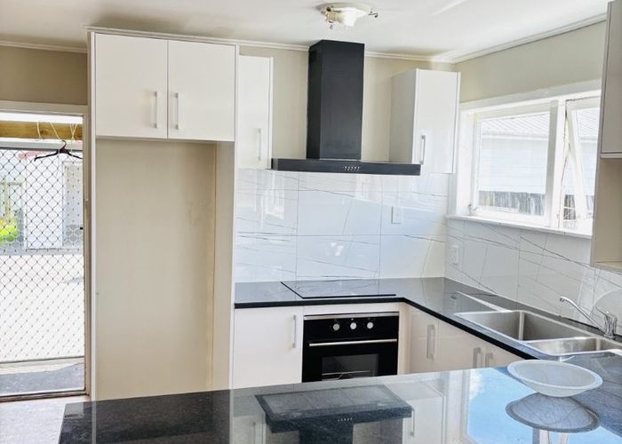  at 33 Royston Street, Rosehill, Papakura, Auckland