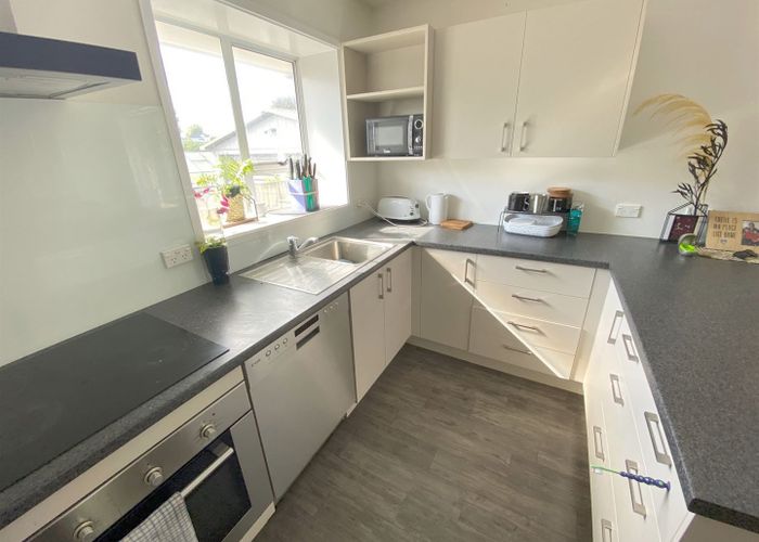  at 32 Arthur Street, Upper Riccarton, Christchurch